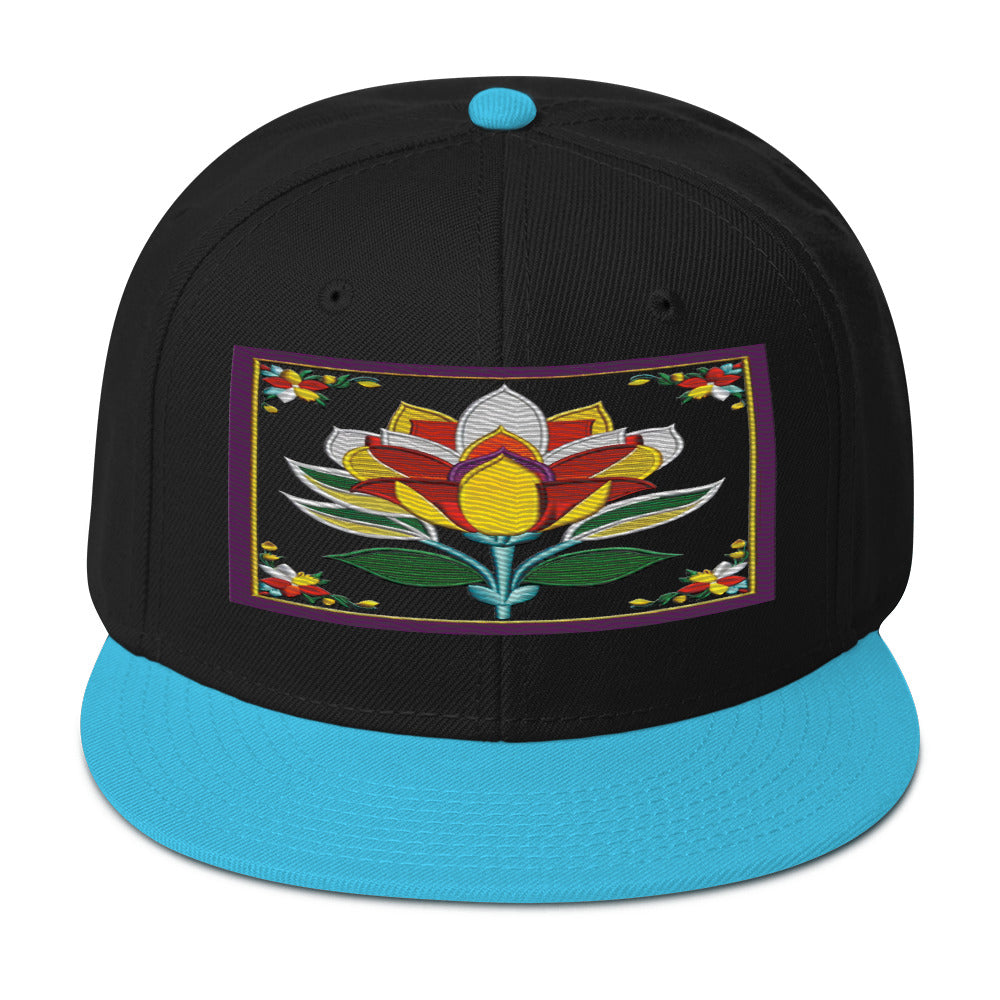 Flower Power: Stand Out with the Realistic Flower Altarpiece Snapback Hat - Dhalfashionistt