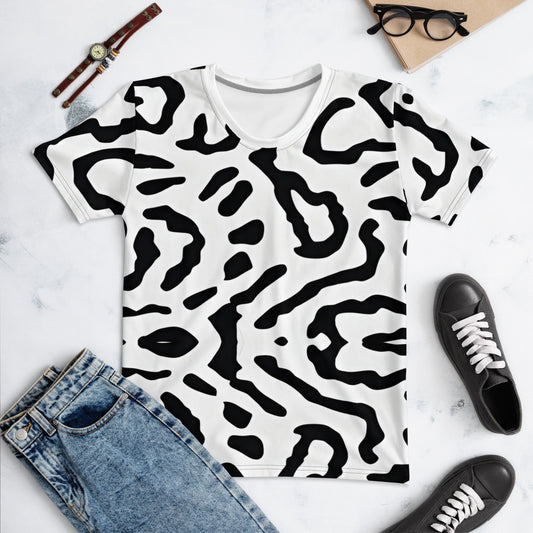 Dhalfashionistt Animal Print Oversized Shirt | Nature-Inspired Graphic Tee | Gift for Her Animal Print Animal Print Shirt Art Lovers Art Shirt Black and White Comfort Colors Cotton Touch Polyester Fashion Clothing Four-Way Stretch Gift Fashion Shirt Gift for Fashion Lovers Gift for Her Graphic Tee Shirt Oversize Shirt
   Nature-Inspired oversized shirt Premium Knit Mid-Weight Jersey Free Text