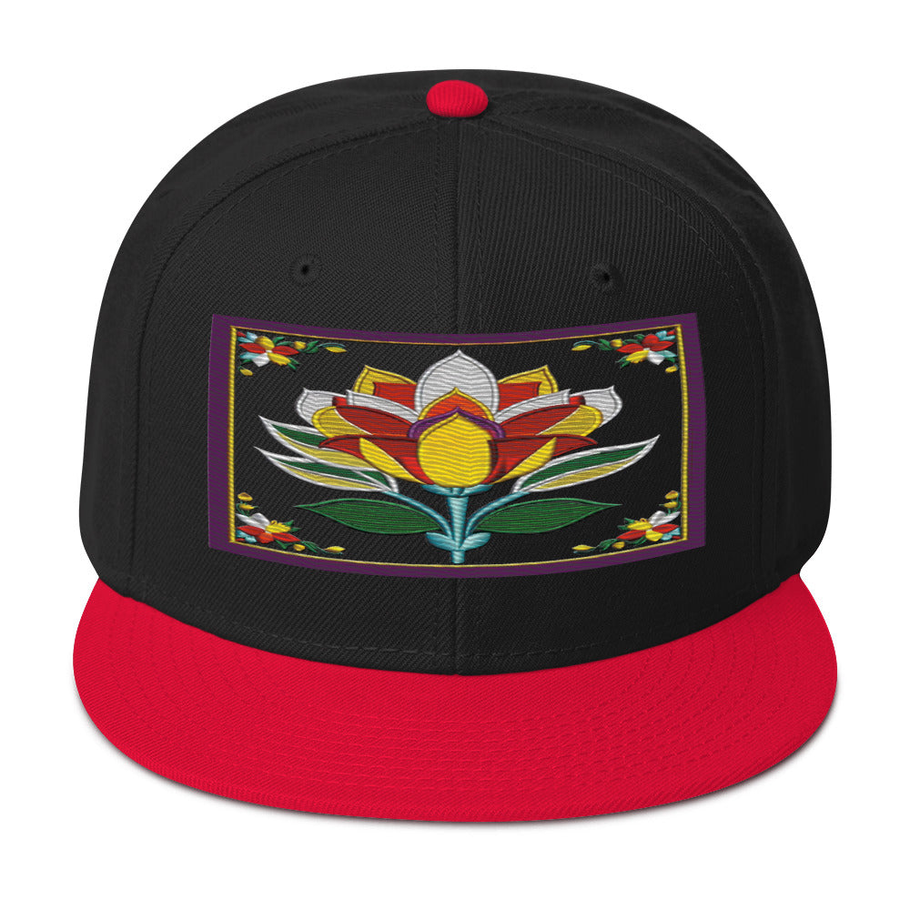 Flower Power: Stand Out with the Realistic Flower Altarpiece Snapback Hat - Dhalfashionistt