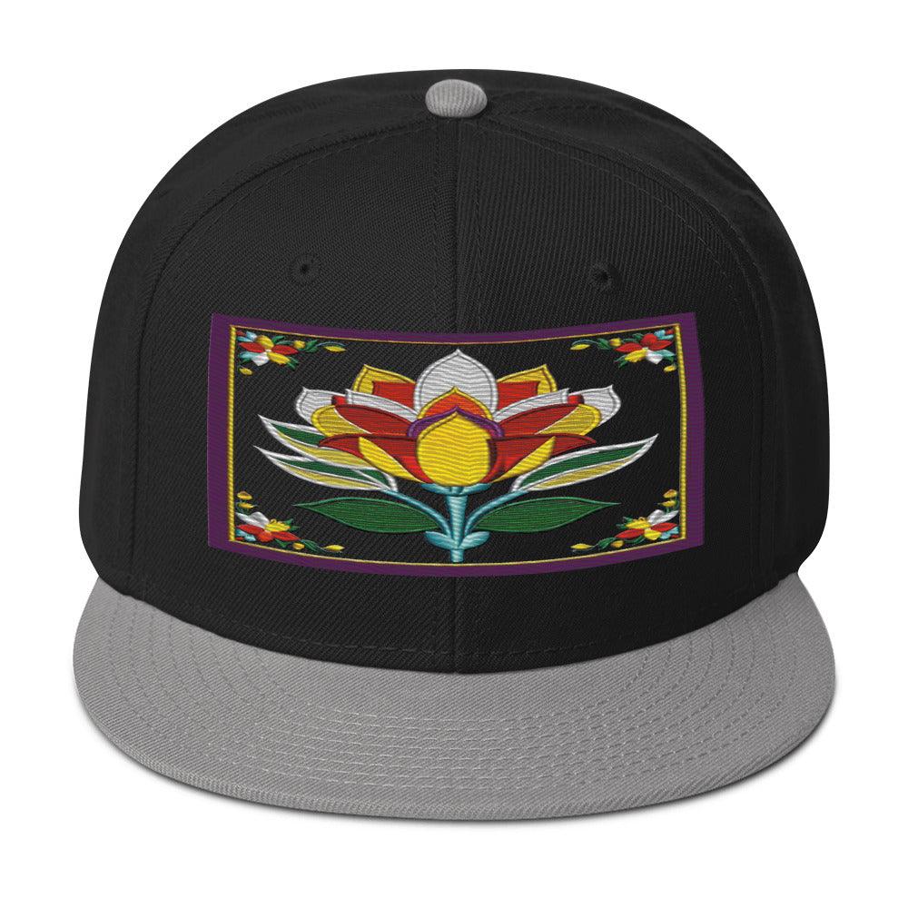 Flower Power: Stand Out with the Realistic Flower Altarpiece Snapback Hat - Dhalfashionistt