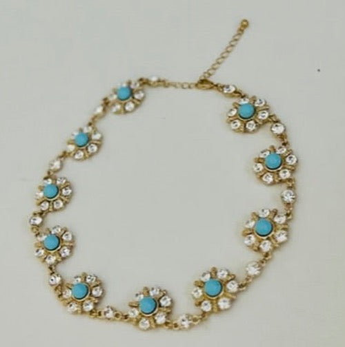 Gold Multi Diamond Flower Detail Necklace | Runway-Inspired Fashion Accessories - Dhalfashionistt